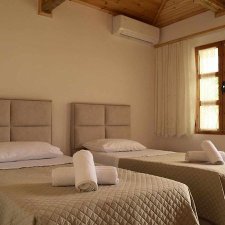 Sokaku I Te Marreve Guesthouse Gjirokastër Buitenkant foto