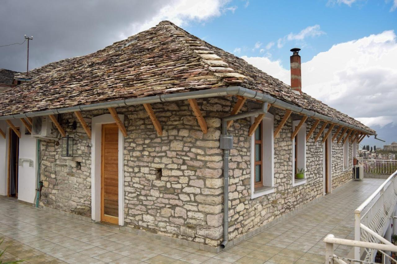 Sokaku I Te Marreve Guesthouse Gjirokastër Buitenkant foto