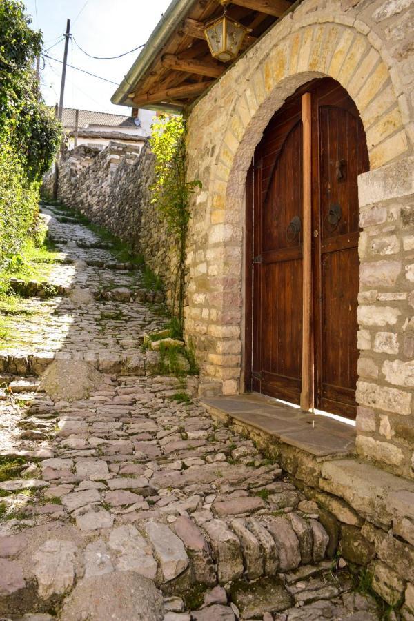 Sokaku I Te Marreve Guesthouse Gjirokastër Buitenkant foto
