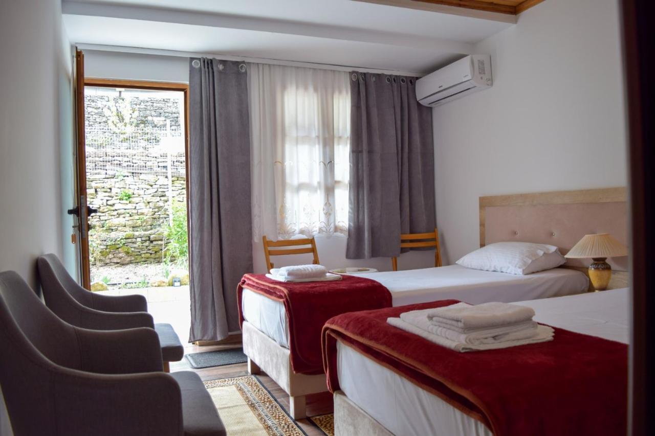 Sokaku I Te Marreve Guesthouse Gjirokastër Buitenkant foto