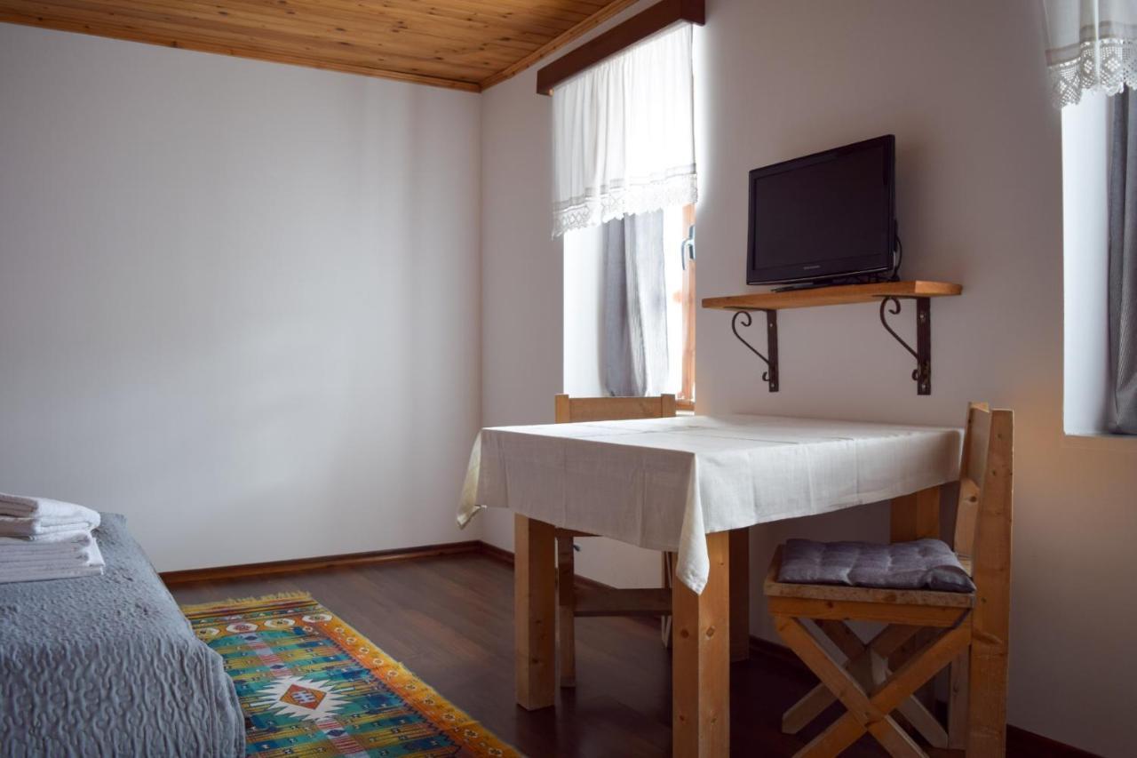 Sokaku I Te Marreve Guesthouse Gjirokastër Buitenkant foto