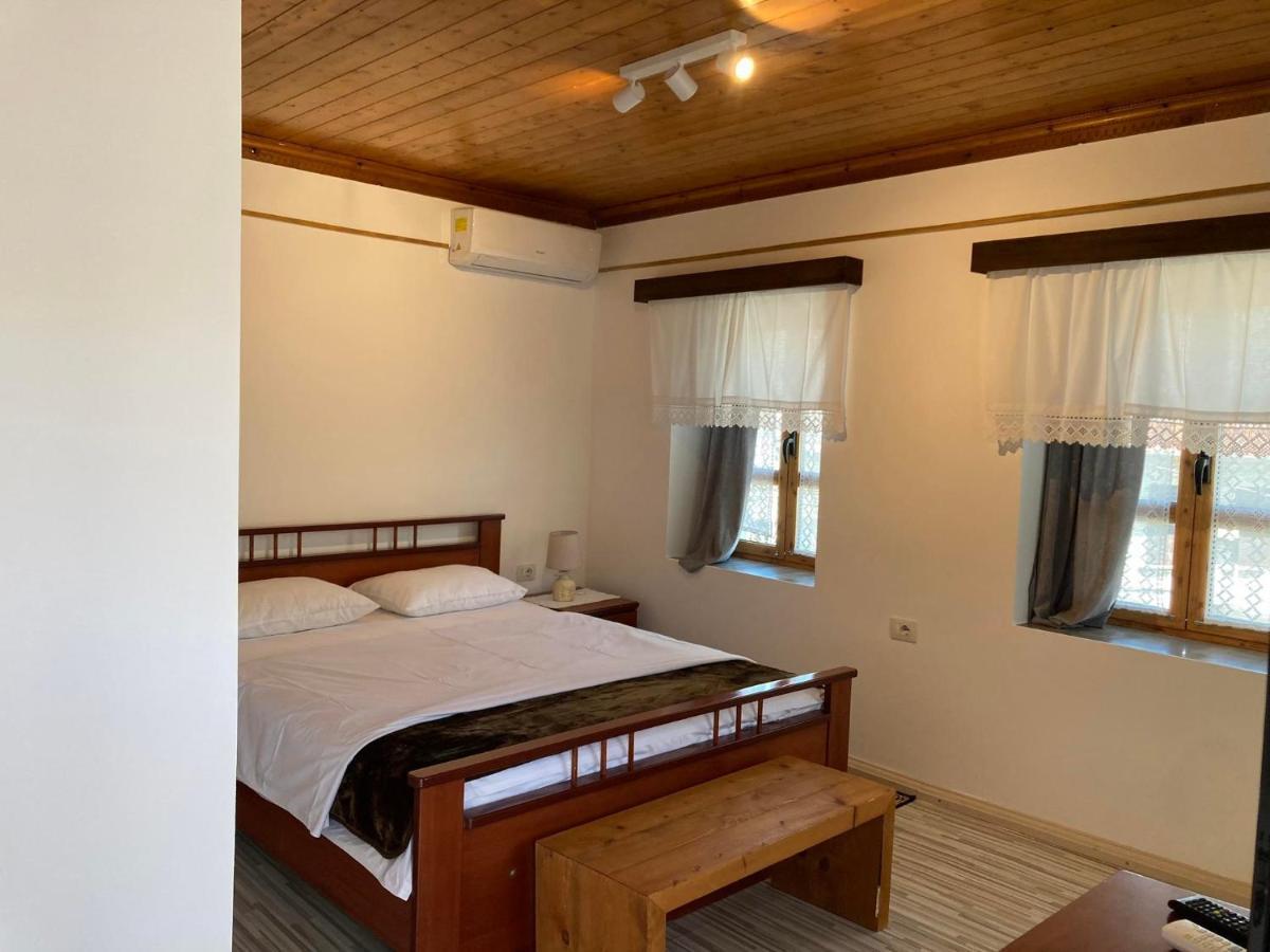 Sokaku I Te Marreve Guesthouse Gjirokastër Buitenkant foto