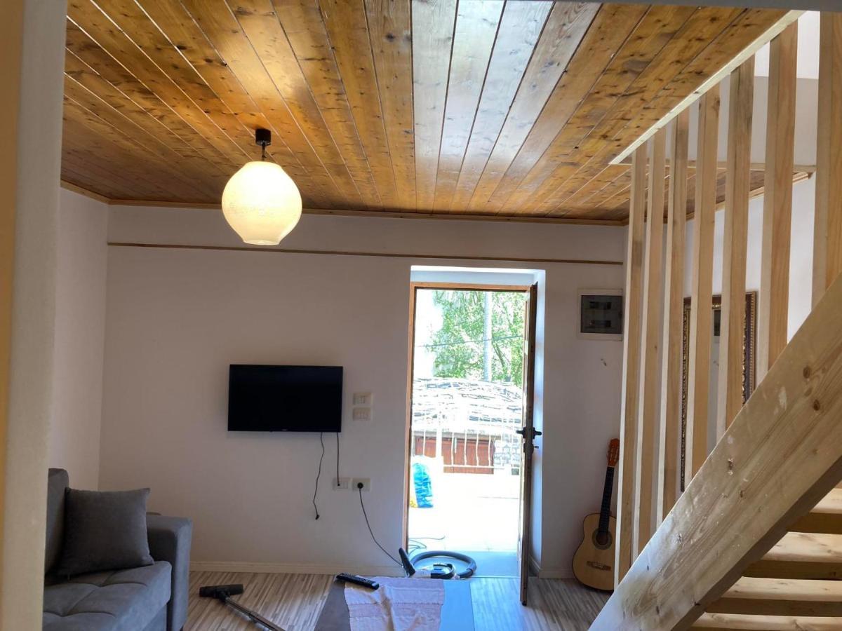 Sokaku I Te Marreve Guesthouse Gjirokastër Buitenkant foto