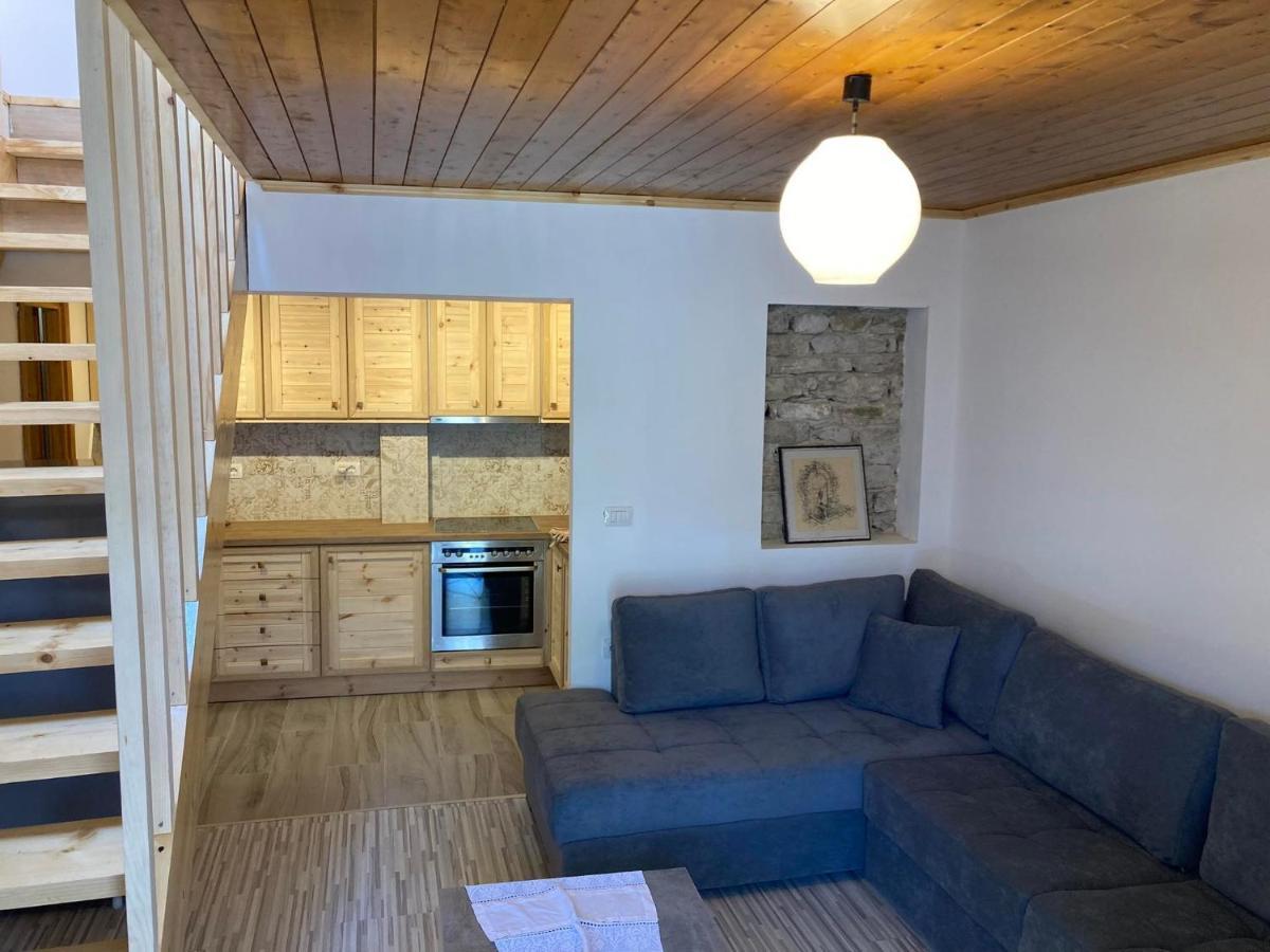 Sokaku I Te Marreve Guesthouse Gjirokastër Buitenkant foto