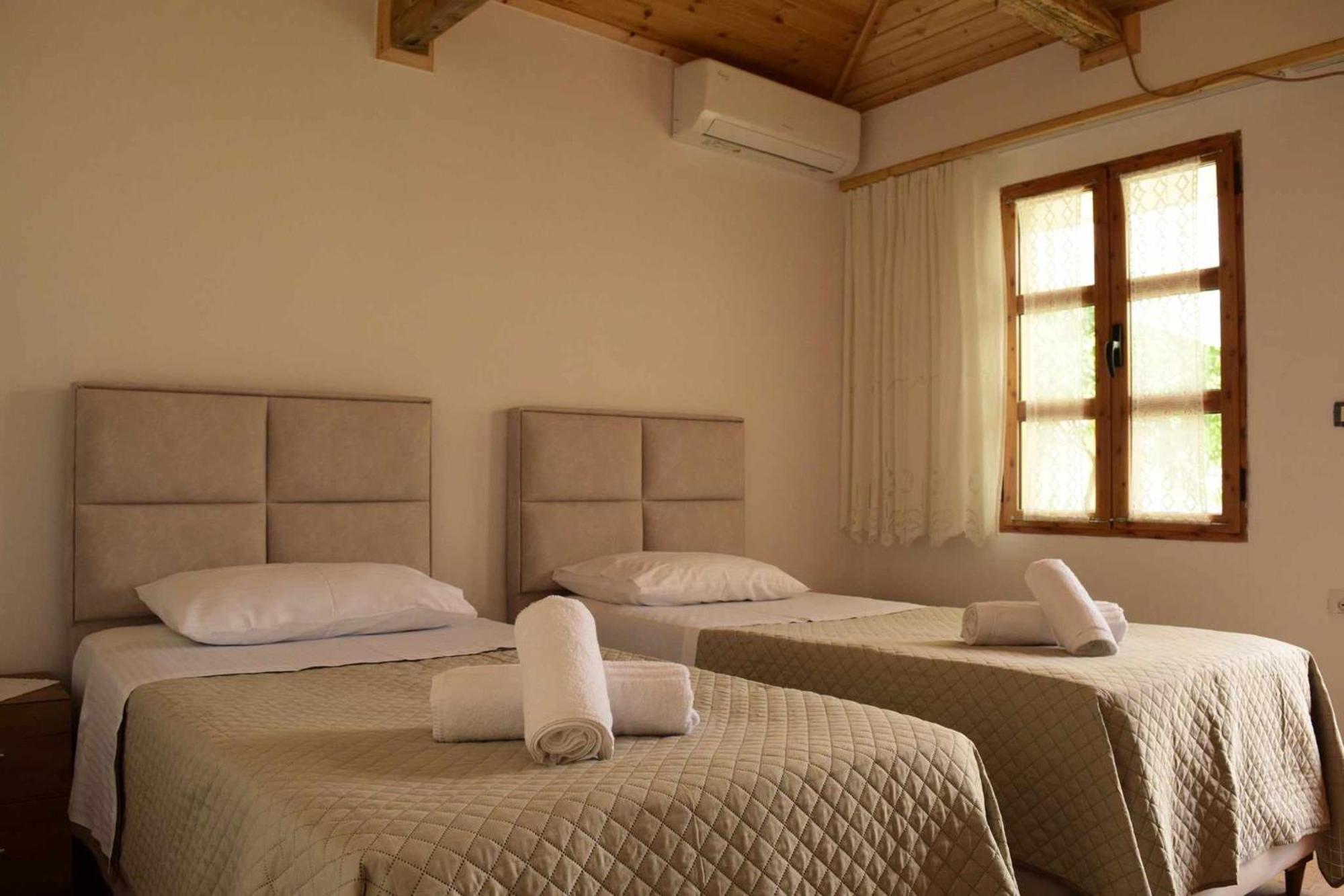 Sokaku I Te Marreve Guesthouse Gjirokastër Buitenkant foto