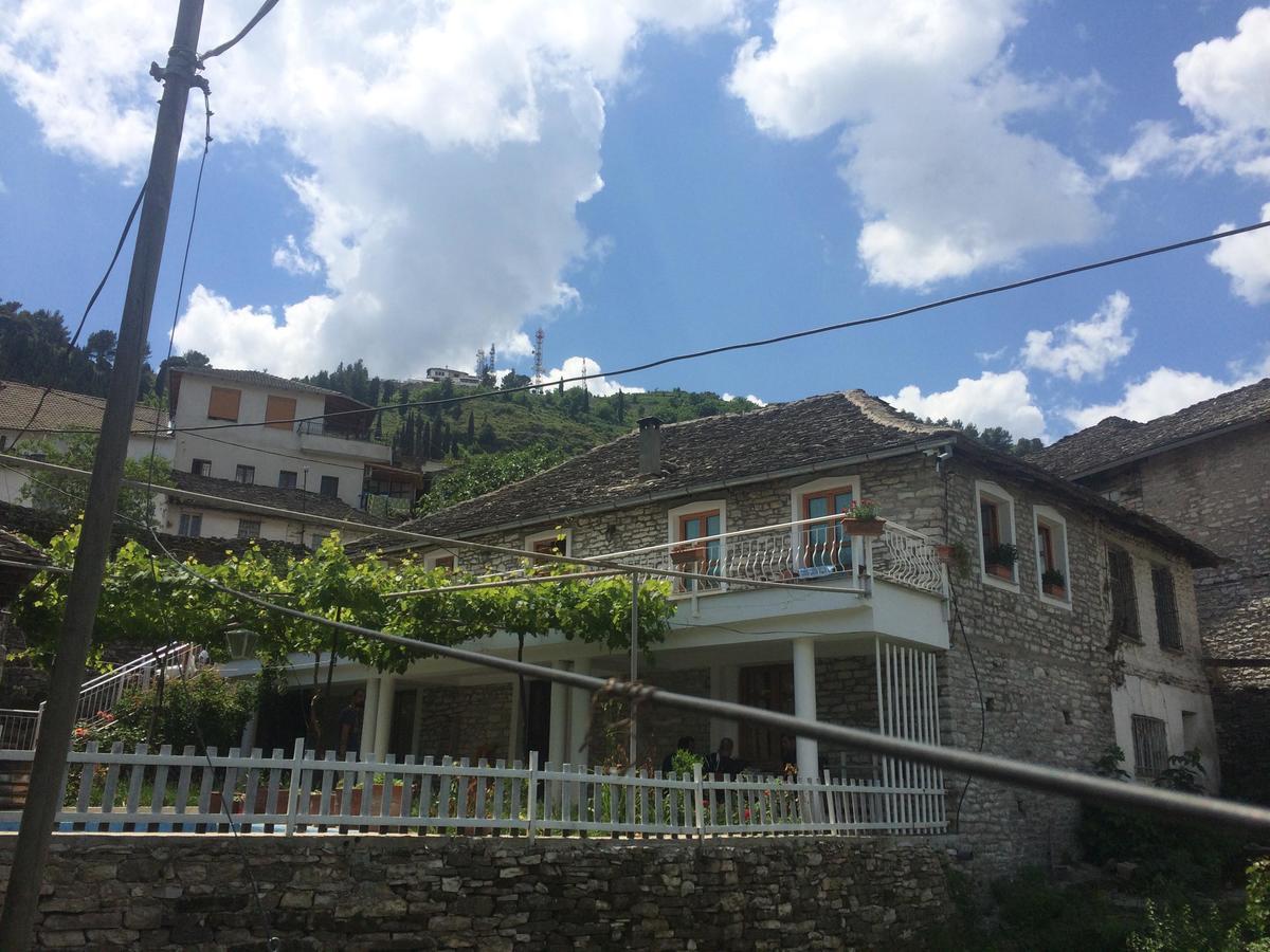 Sokaku I Te Marreve Guesthouse Gjirokastër Buitenkant foto